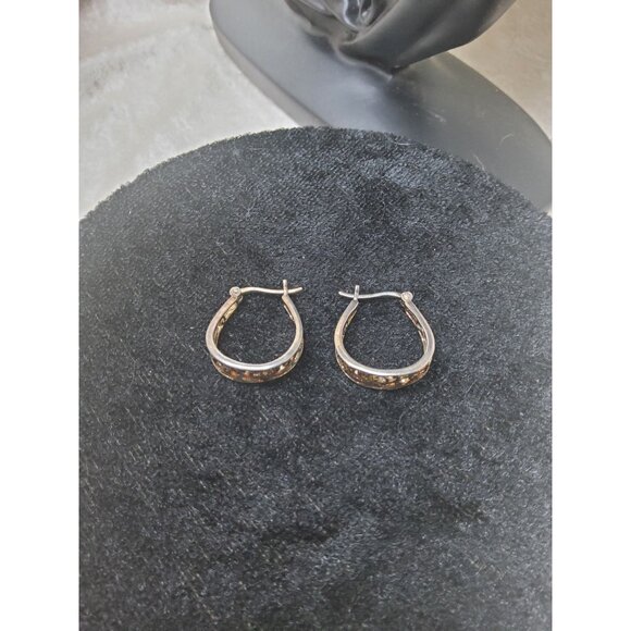 Vintage Elegant Gold Silver-Tone Hoop Earrings With Intricate Filigree Design - Picture 4 of 5